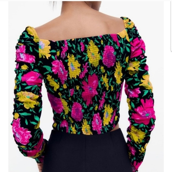 Zara cropped floral top with sweetheart bustline and ruched sleeves size Large - Picture 4 of 16